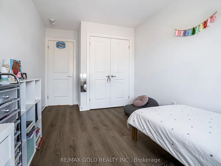 2621 Holbrook Dr #8 — Photo 27