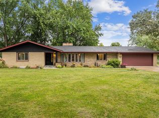 2210 Clearwater Rd, Saint Cloud, MN 56301