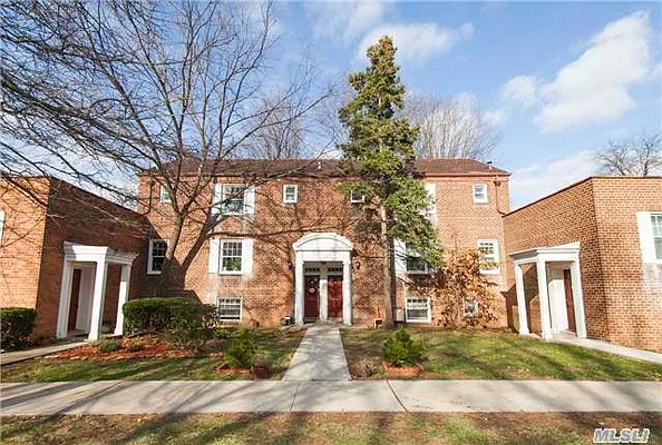 Sold by Century 21 American Homes | media 7