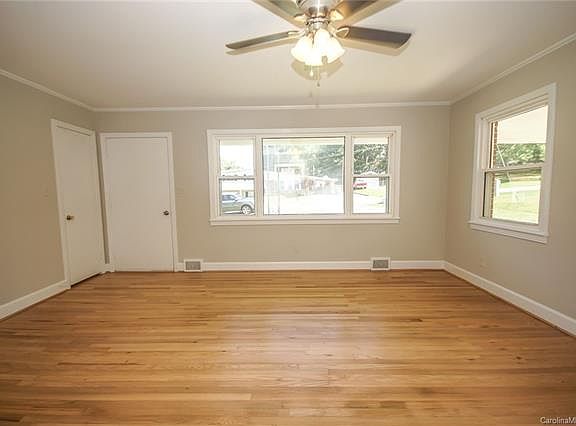4th image of 504 Eastway Ave