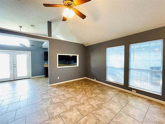 4th image of 2645 Harvest Ln