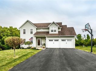 4720 Manor Hill Dr, Syracuse, NY 13215