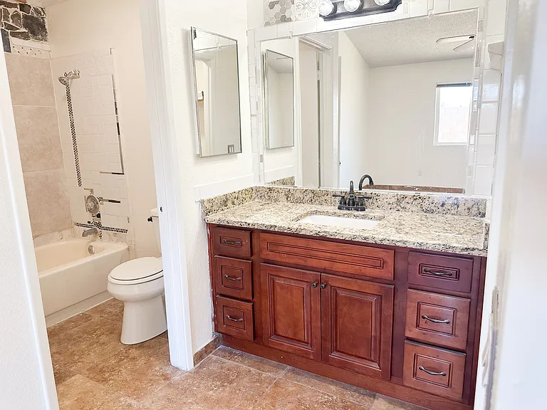 3025 W Irma Ln — Photo 10