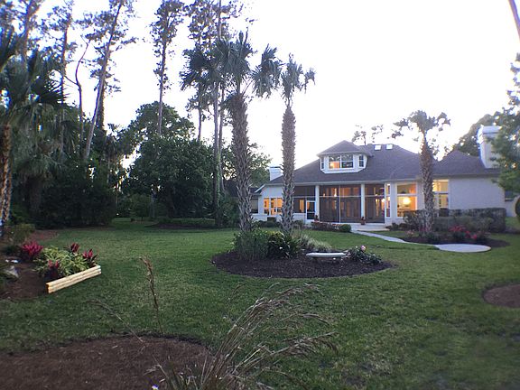 Room for pool and lots more 