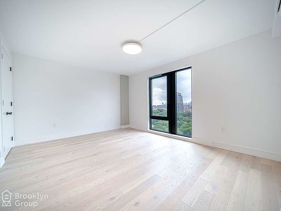 5th image of 54 W 125th St #405