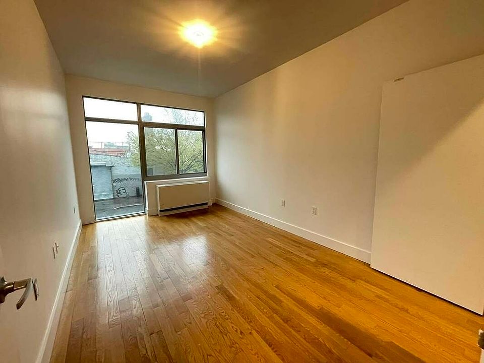 1st image of 806 Bergen St #212