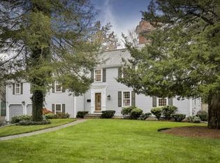 6 Townsend Rd, Lynnfield, MA 01940