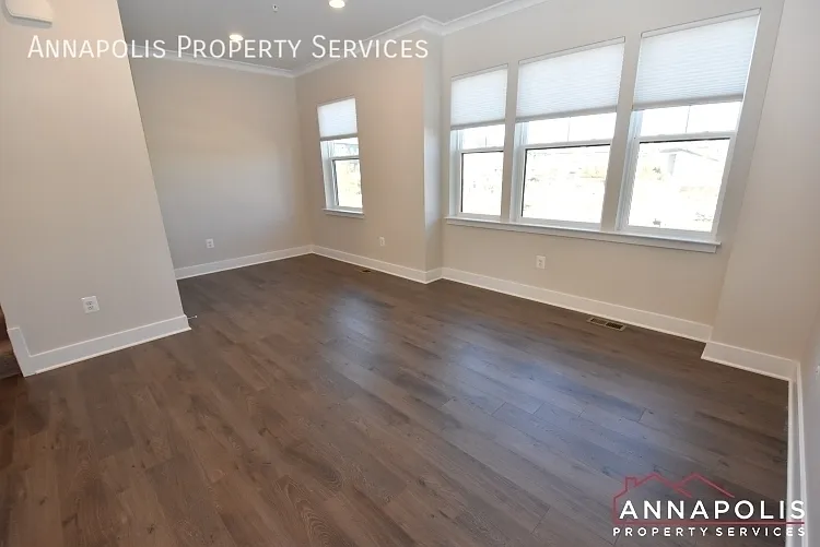 604 Chalcedony Ln — Photo 5