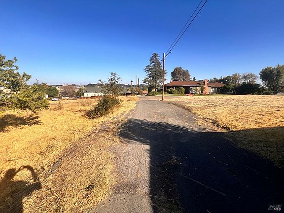 3rd image of 323 Bruning Avenue