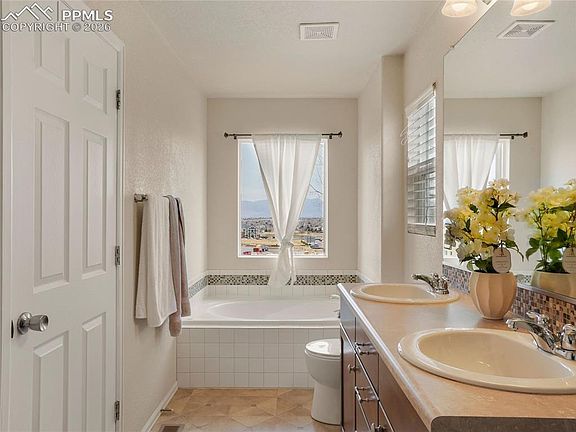 4th image of 5978 Cumbre Vista Way
