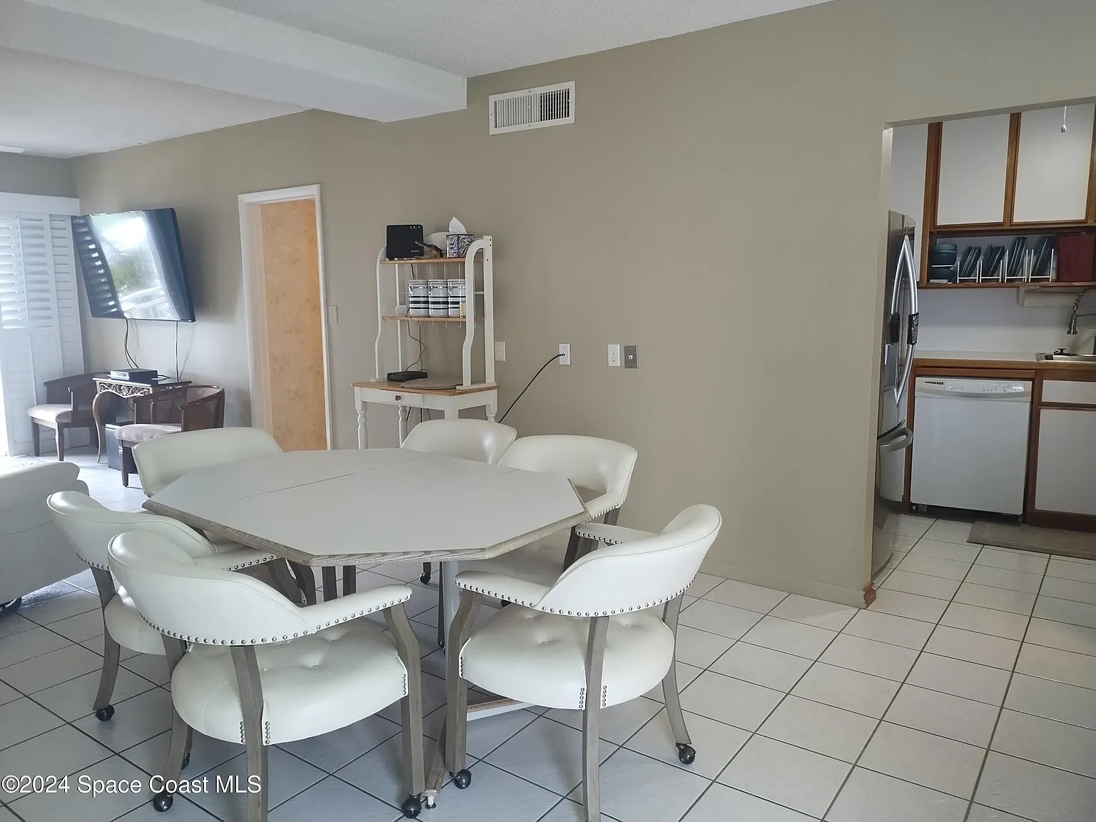 2 bed, 2.0 bath, 1250 sqft, $2,800 — Photo 4