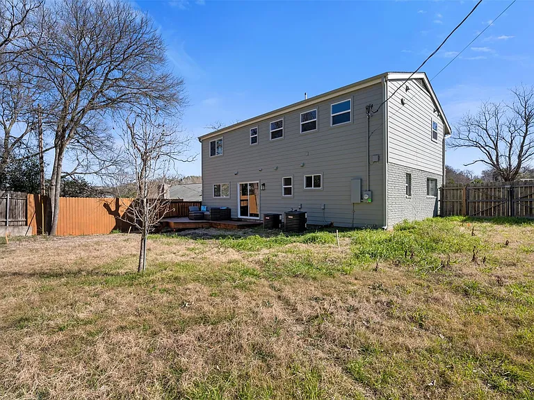6104 Reicher Dr — Photo 31