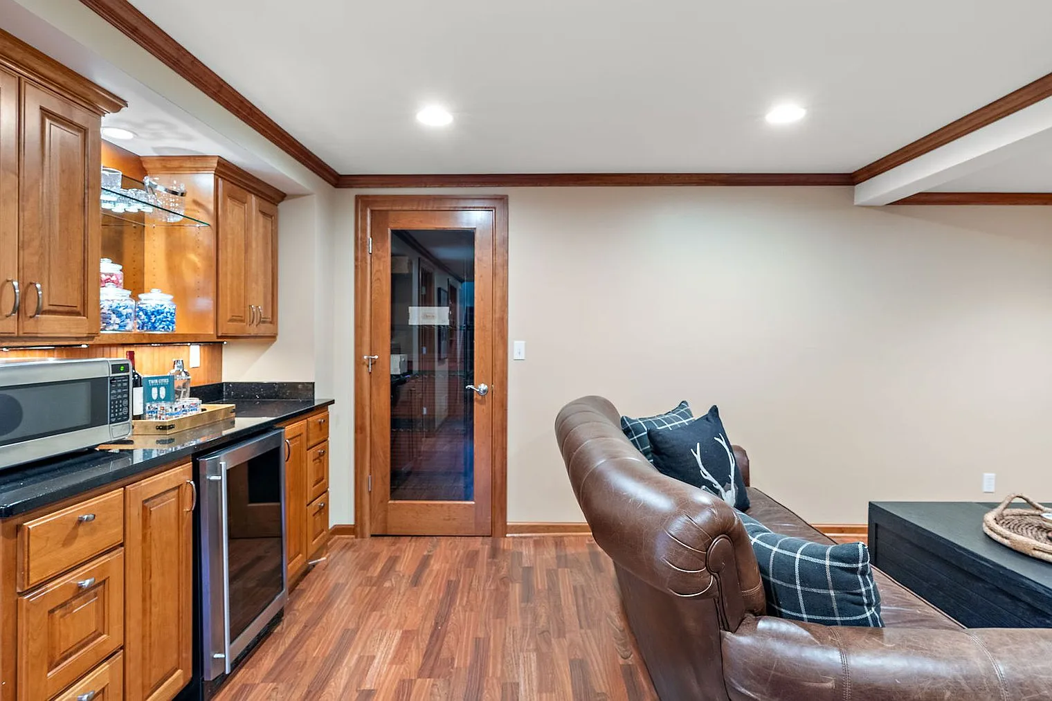 3 bed, 2.0 bath, 1926 sqft, $6,303 — Photo 1