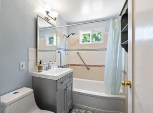 3727 SW Thistle St, Seattle, WA 98126