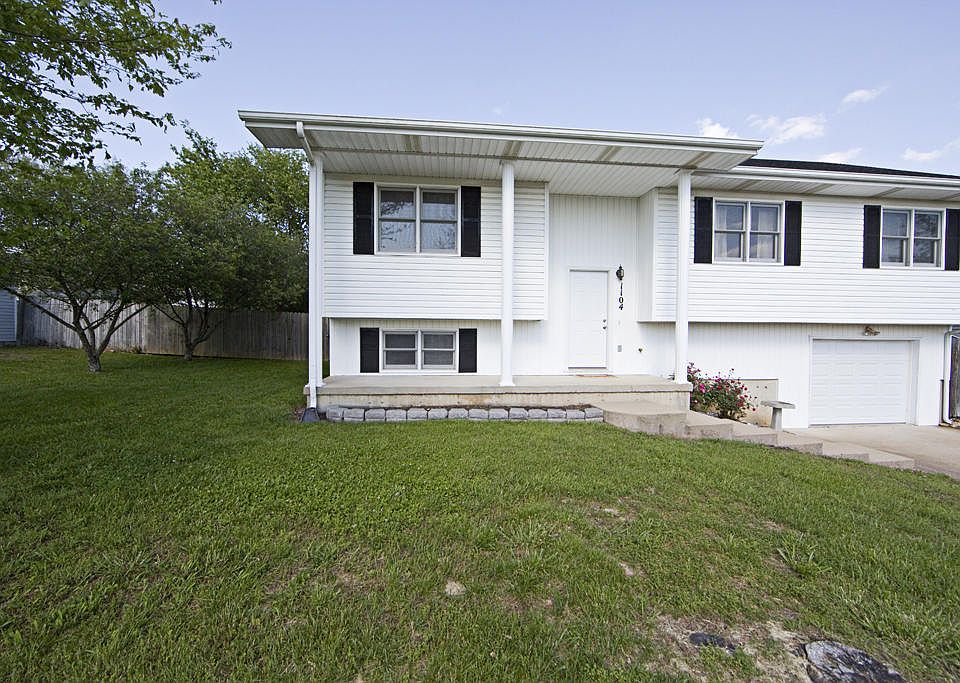 1st image of 1104 Anderson Dr