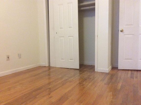 BR with closet