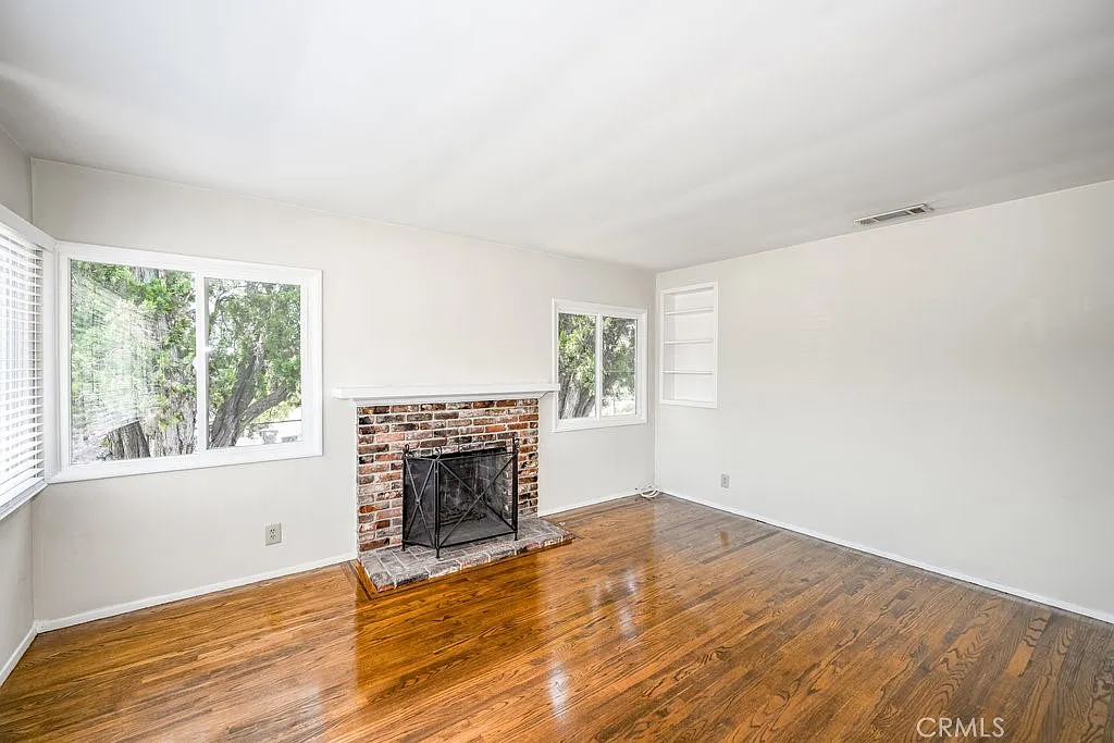 2 bed, 909 sqft, $3,450 — Photo 4