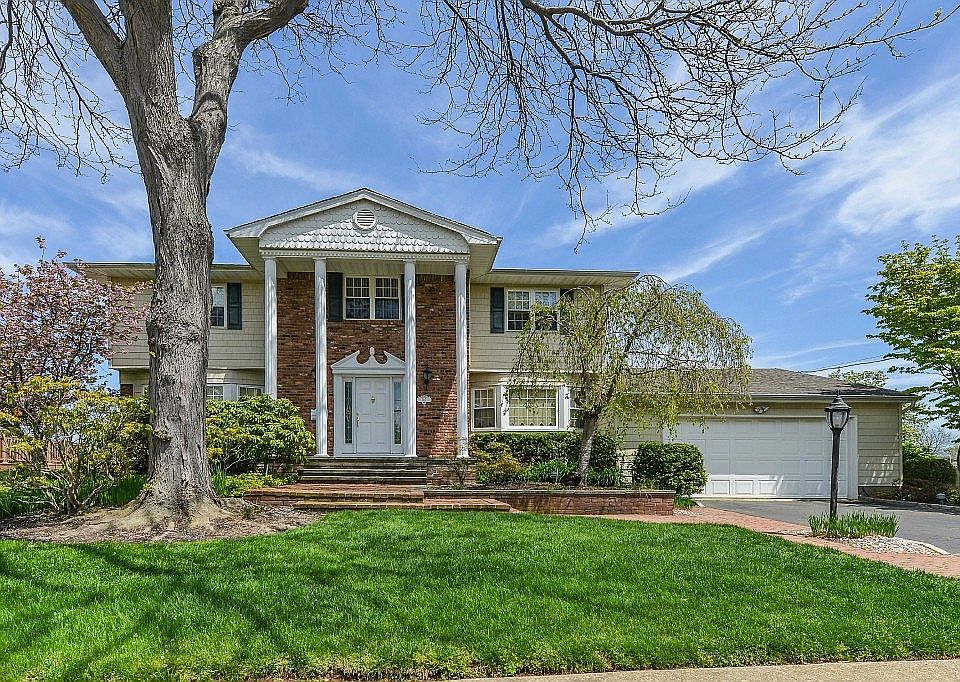 1st image of 147 Whitewood Dr