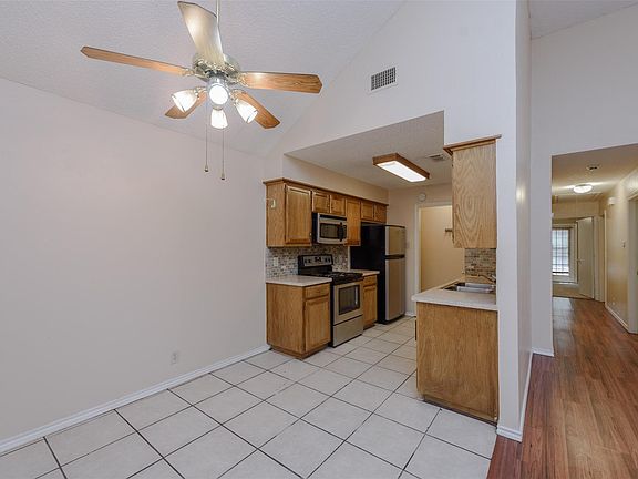 5th image of 1902 Lee Dr