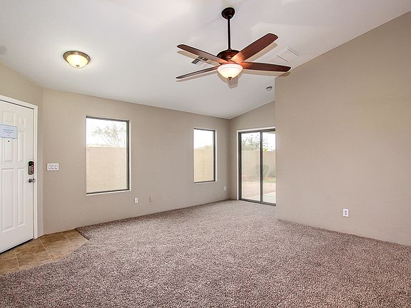 4th image of 1487 E Leslie Ave