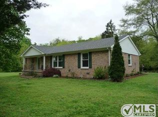 1800 Hayes Denton Rd, Columbia, TN 38401