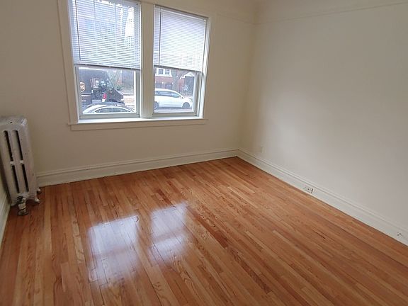 4th image of 4149 N Mozart St #1