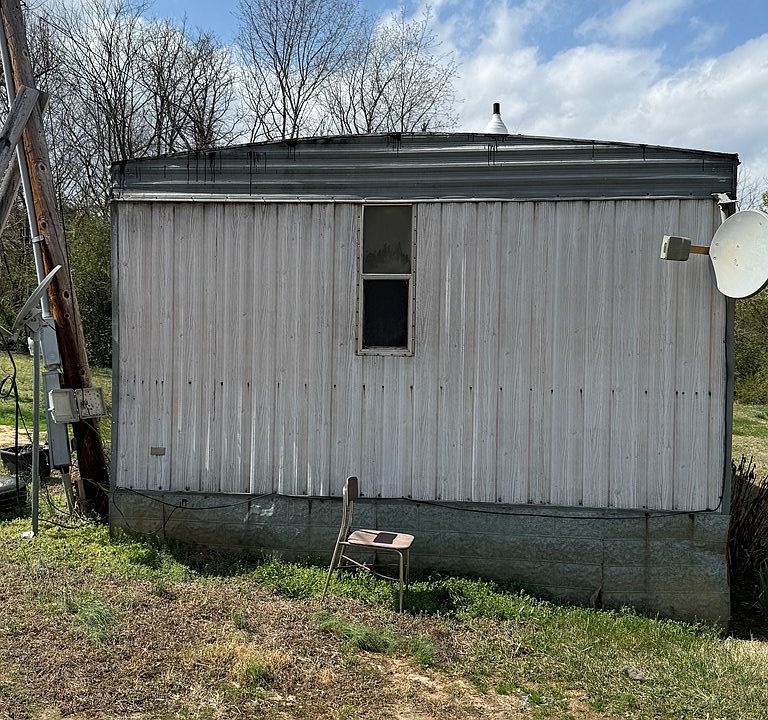 2nd image of 575 Culver Rd