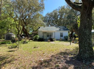 578 Brownsville Rd, Apalachicola, FL 32320