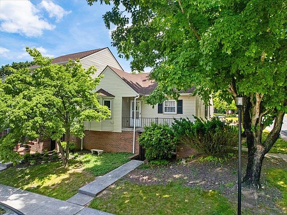 3rd image of 6644 Sagefield Ave