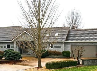 1045 N New Castle Ave, Springfield, MO 65802