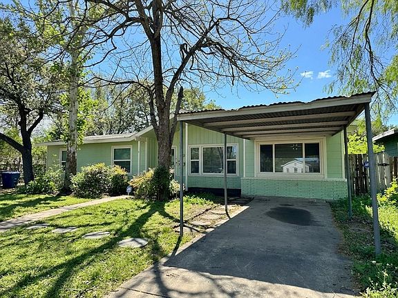 3rd image of 134 Lilla Jean Dr