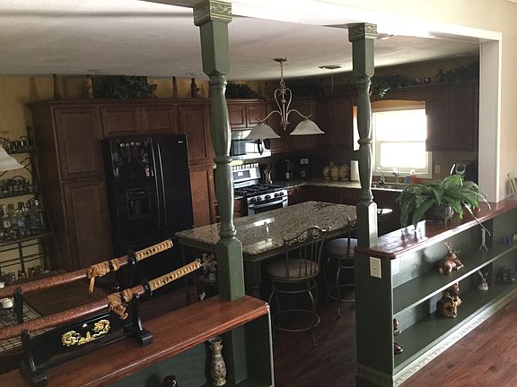 2nd image of 1601 Park Cir N