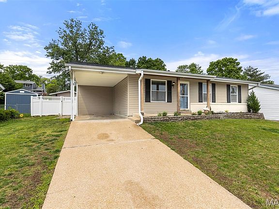 4th image of 669 Green Hedge Dr