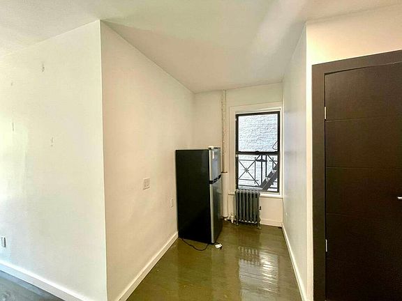 3rd image of 224 Avenue B APT 10