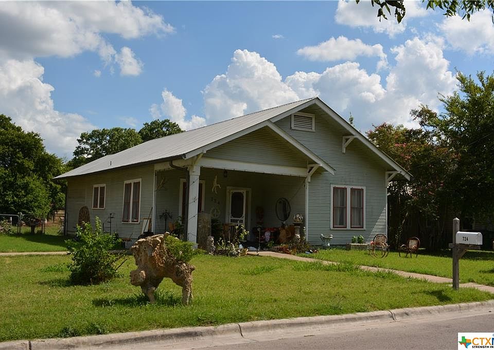 1st image of 724 Bois Darc St