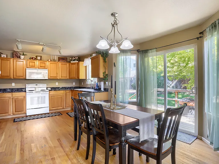 4333 Mount Lincoln St — Photo 10