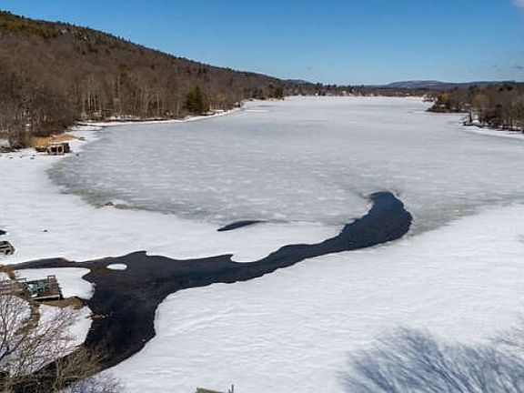 4th image of 7 Capstan Rd