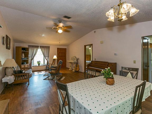 004_Dining & Living Room