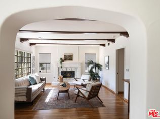 331 N Sweetzer Ave, Los Angeles, CA 90048