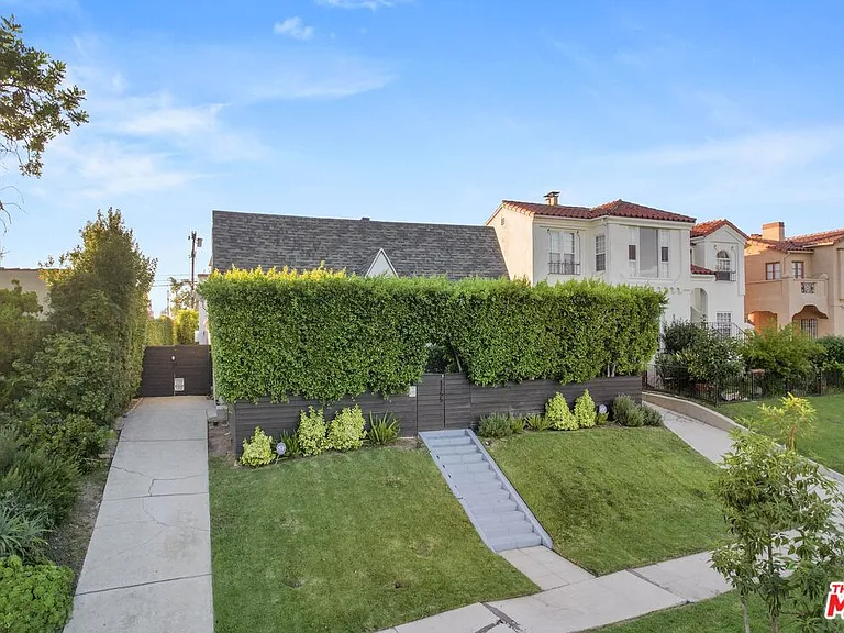 1155 S Rimpau Blvd — Photo 3