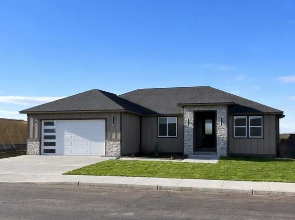 305 Victoria St, Sunnyside, WA 98944