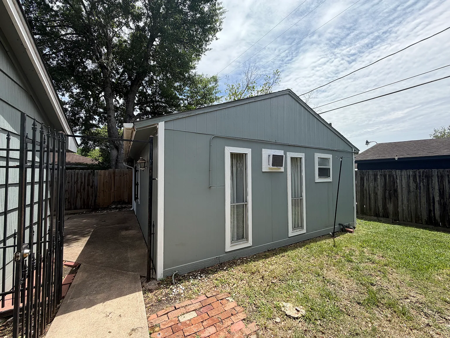 1 bed, 210 sqft, $850 — Photo 2