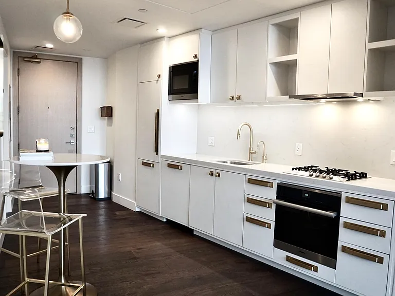 70 Rainey St #2009 — Photo 7