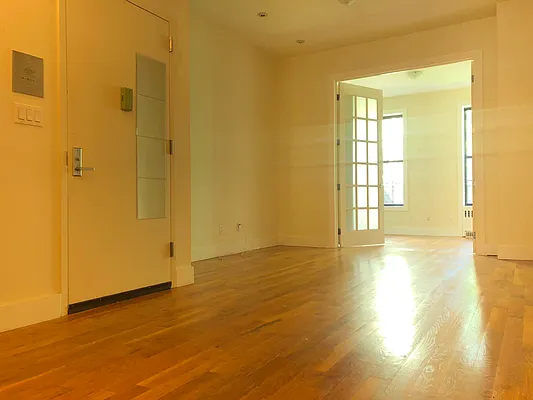 Rented by Nooklyn NYC LLC | media 6