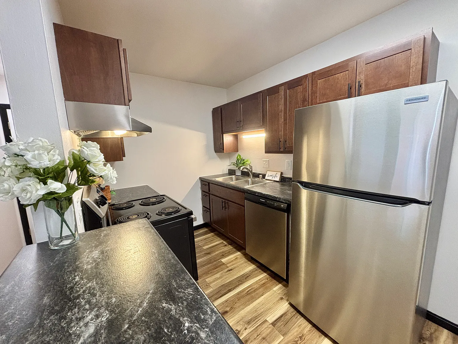 1 bed, 540 sqft, $1,145 — Photo 2