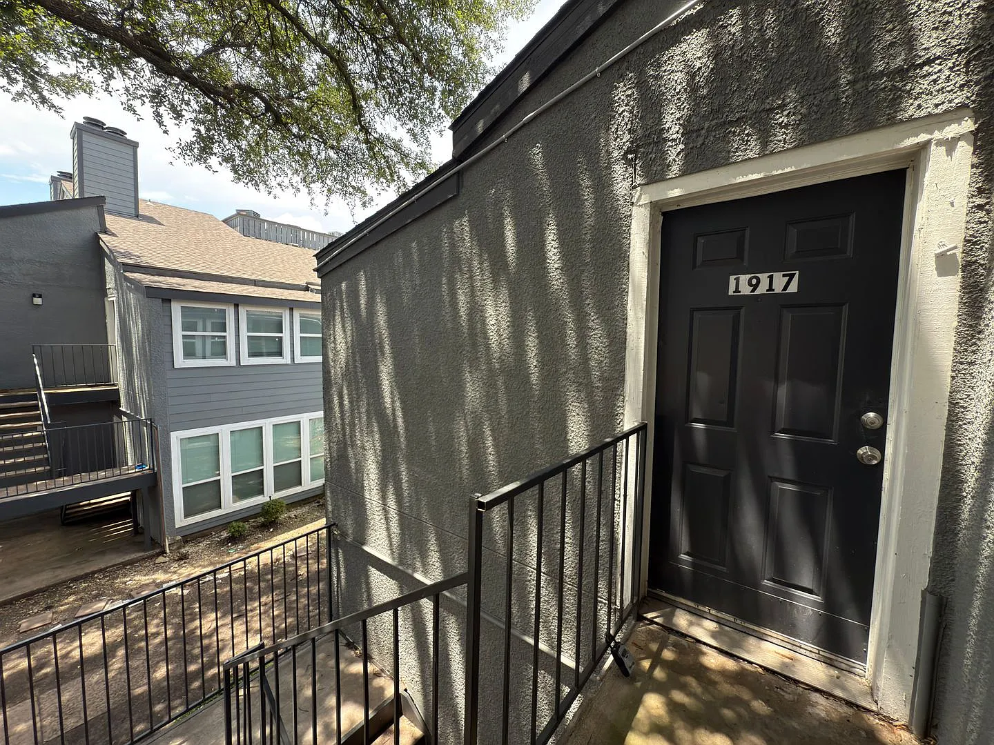Charming 1 Bedroom Unit in Dallas! — Photo 2