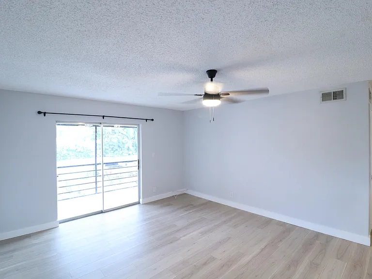 1271 NW 13th St #455E — Photo 9