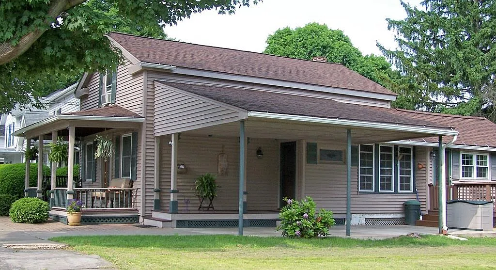 46 Slocum Ave photo 1