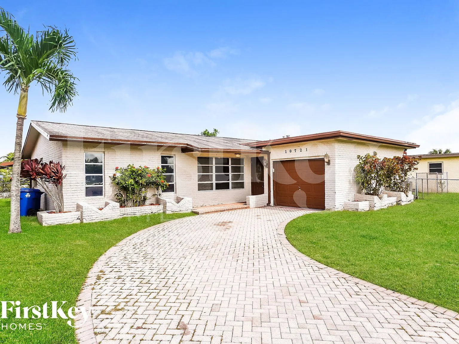 3 bed, 2.0 bath, 1645 sqft, $3,890 — Photo 1