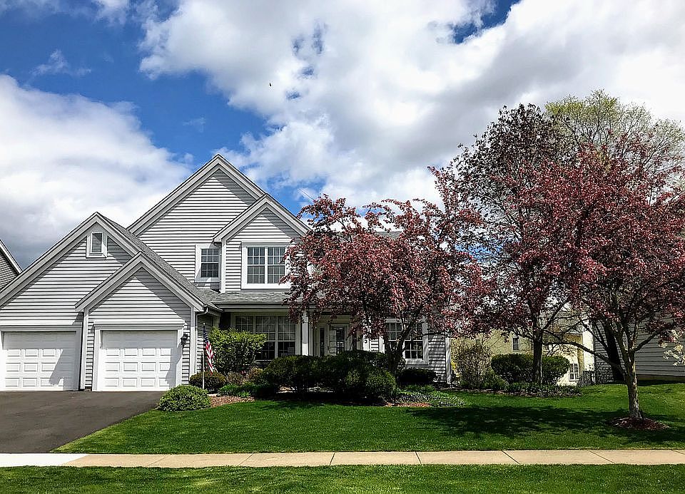 1st image of 723 Foxmoor Ln